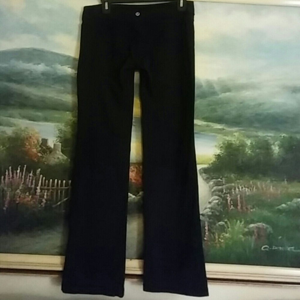 Lululemon Black yoga pants great condition!